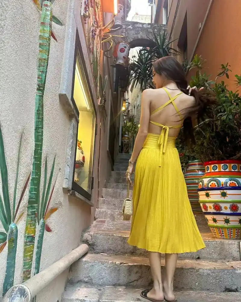 lisa这背影也太美了~!