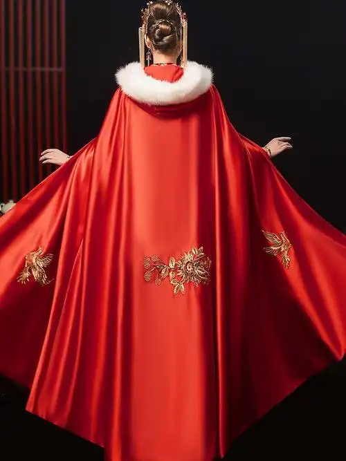 红色披风斗篷外套古装结婚汉服秀禾披肩秋冬保暖长款新娘中式披肩