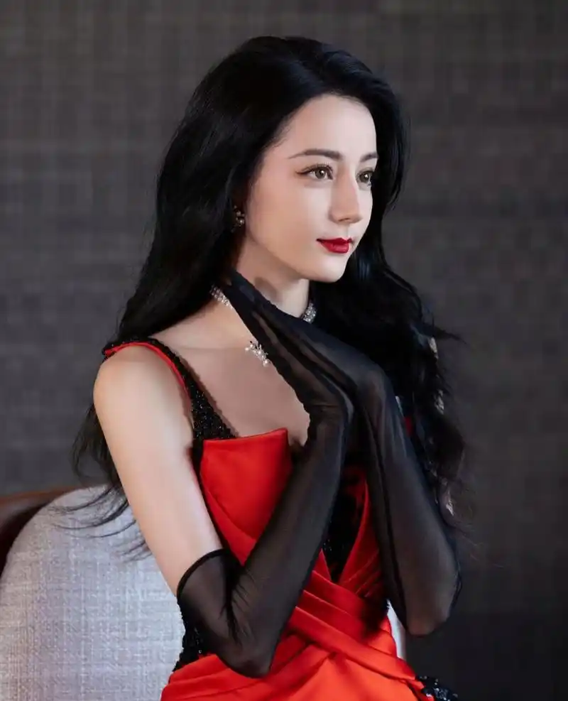 迪丽热巴·迪力木拉提