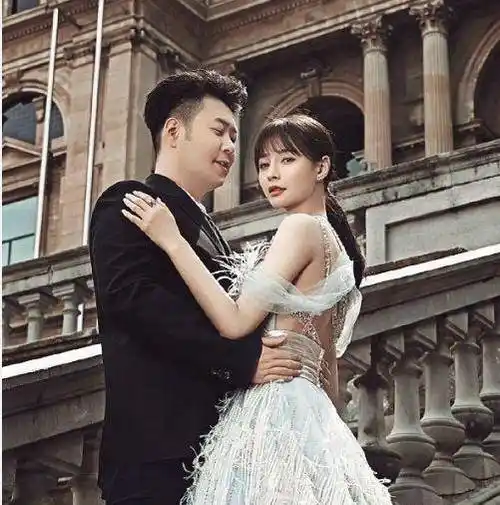 梦辰拍婚纱照,对着镜头"摸头杀"太甜,坐等两人婚讯_减肥_外界_男朋友