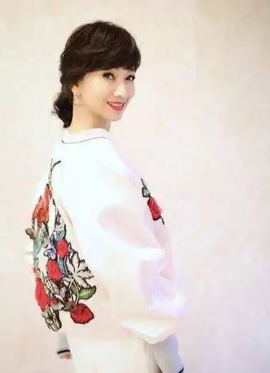 因为片酬未出演白素贞,后赵雅芝爆红,现在她都后悔不已_时候_潘迎紫