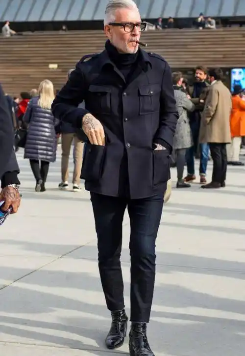 牛仔裤配什么鞋好看男(男士黑色牛仔裤配鞋图)