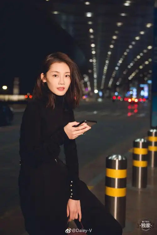 v-style#@苗苗-vivi 手提repetto圆形包现. 来自daley-v - 微博