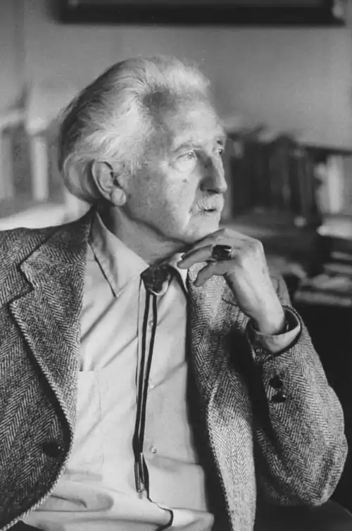 美国心理学家埃里克·埃里克森