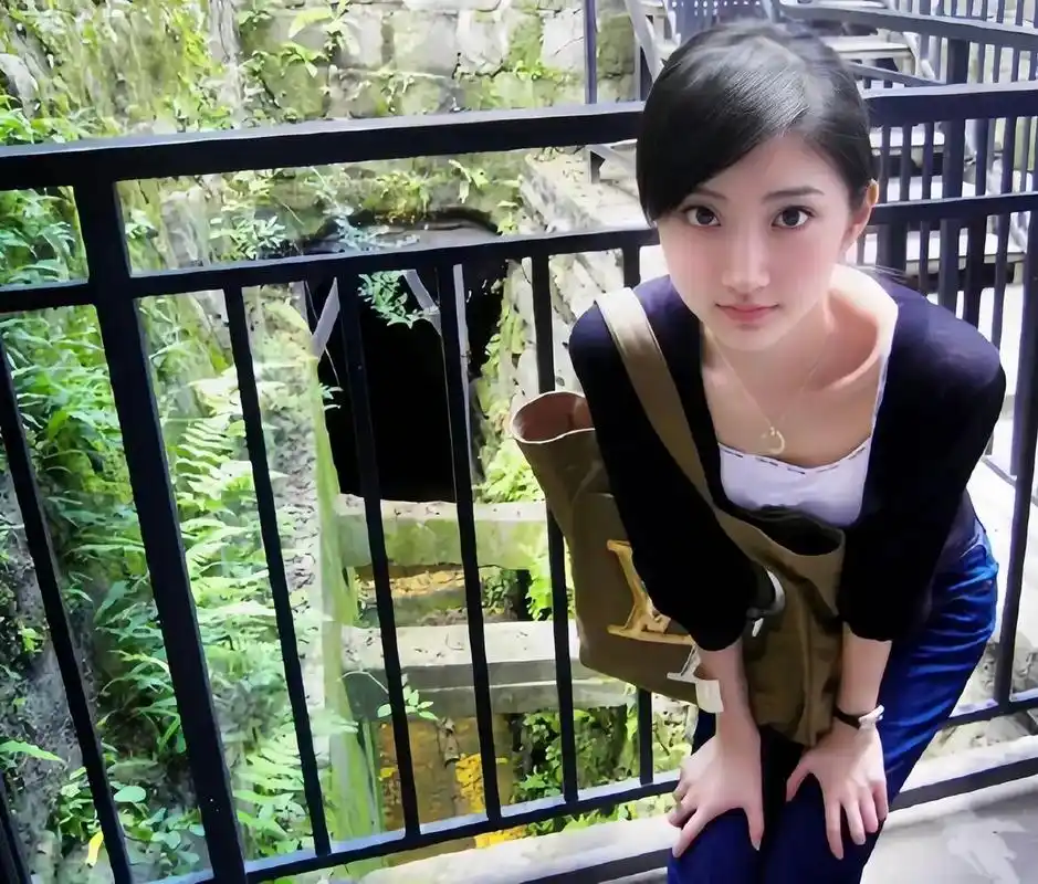 1月创作激励计划# 景甜大学时期的青涩嫩照,小蛮腰,胶原蛋白,小说女