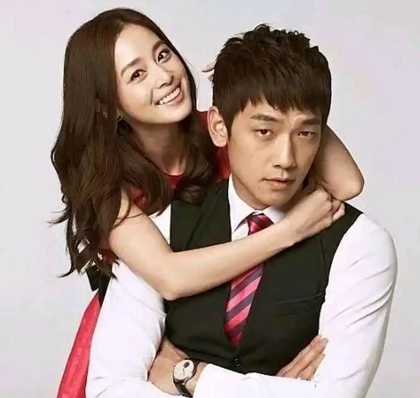 许久未见的韩国知名男星rain郑智薰,突然引发了热议,不是和老婆金泰希