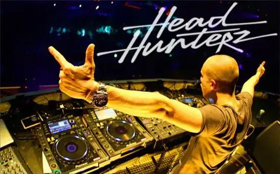 欧美夜店实力dj打碟现场图片