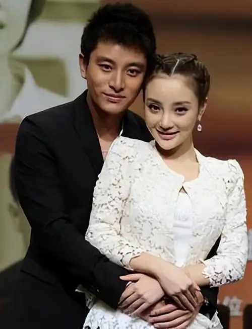 三天两头往前妻家跑,离婚不到3年,贾乃亮,李小璐有了新情况