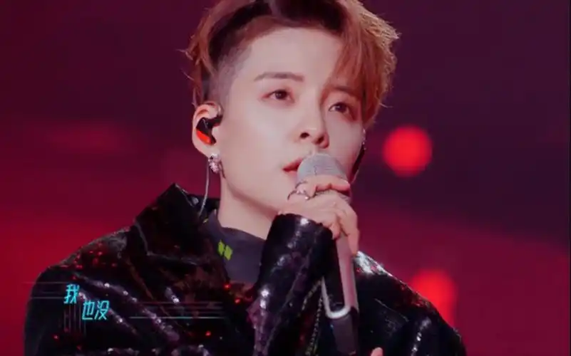 amber刘逸云状态绝了每一帧都能截图做封面的超绝现场爱人错过