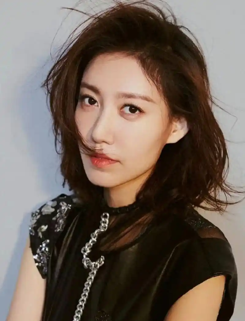 回顾演员高露我这辈子正确的决定就是隐婚为丈夫生下一儿一女