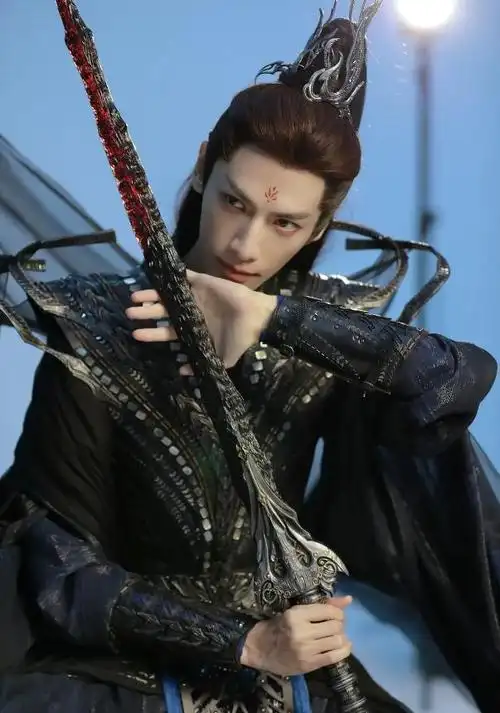 "魔尊"一角出男神,王鹤棣,罗云熙太抢眼,看到他:这是鼻祖