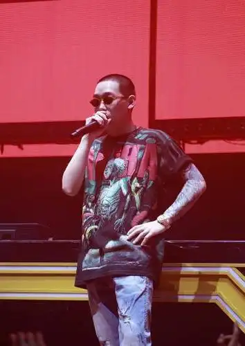 刘嘉裕的大金链子  4月11日 11:00 来自 弹壳danko超话 