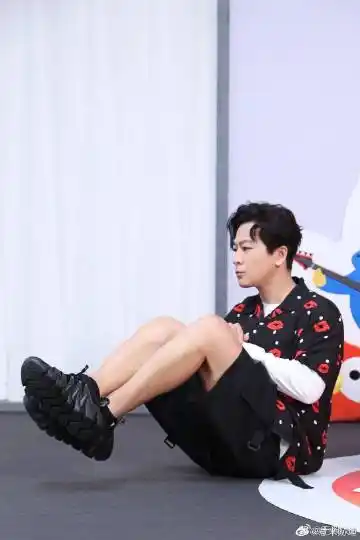 于毅超话 老于,羡慕你的肌肉