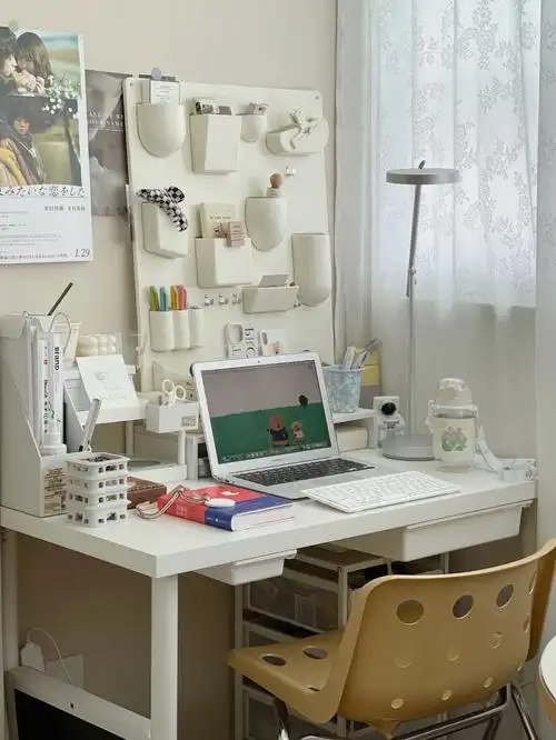 ins书桌布置打工人居家高效办公日常