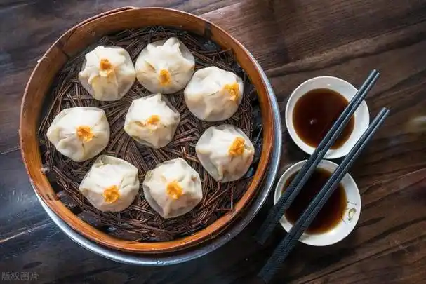 上海美食探秘:城市中的最佳食肆