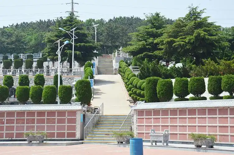 选墓常识-大连旅顺龙凤山墓园