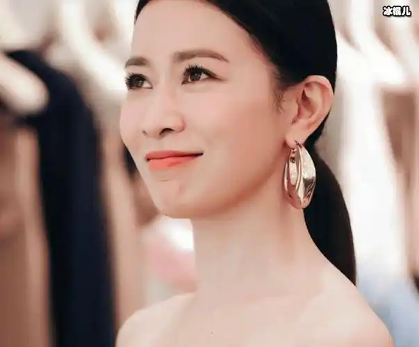 佘诗曼个人资料被曝曾经与陈浩民分手原因被扒