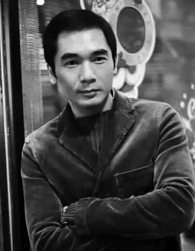 方中信:低调的老型男