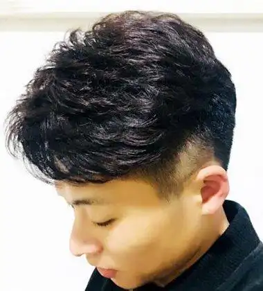 男生自然卷发型图片加步骤男生头发自然卷发型2