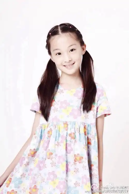 顾语涵  获得过2011年无锡"萤火虫小天使"称号;新丝路少儿模特大赛