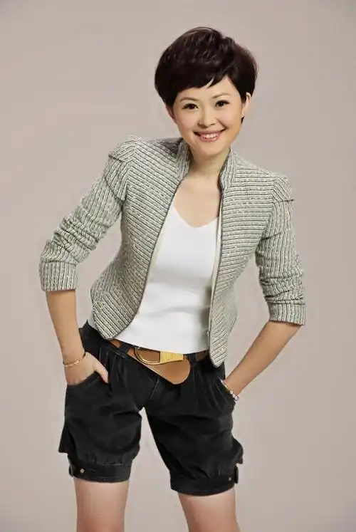 栗娜(中国内地女主持人)_尚可名片