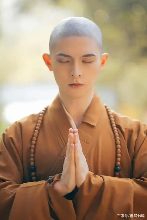 破千分享「最帅和尚」于脸书爆红,网友暴动:「可以为他破戒」
