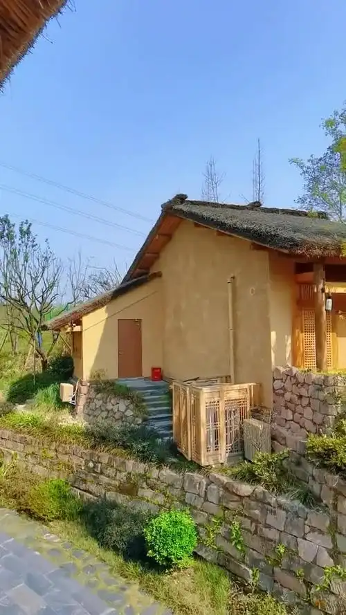 这样的泥巴墙民宿小院,真是的是人间理想啊-三农视频-搜狐视频