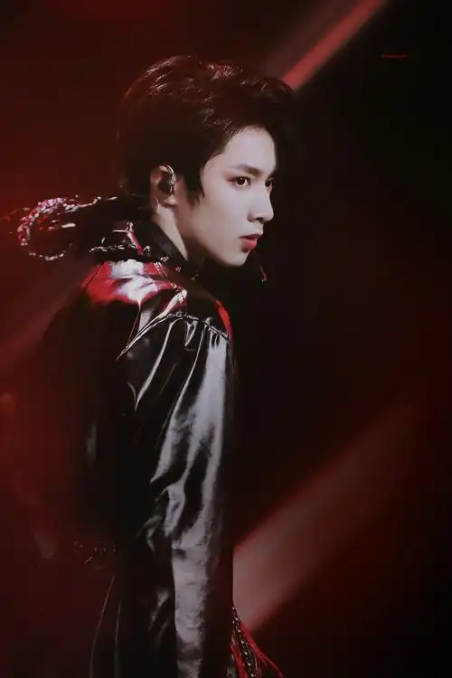 宇宙拿铁丨刘耀文