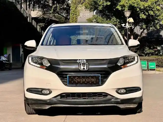 新到15年本田缤智18l豪华版车况原版8万