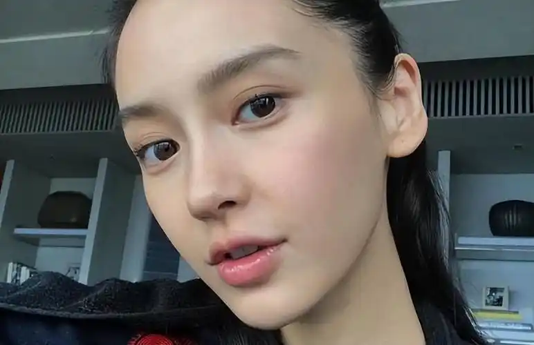 明星素颜|论化妆的重要性,女明星素颜出镜勇气可嘉,妆前妆后相差甚远?