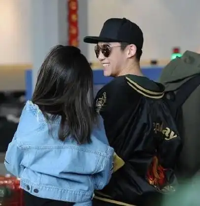 郑恺带着白富美女友秀恩爱,大家却只关注她身高?