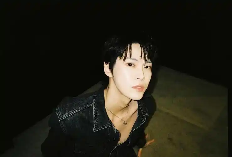 郑在玹饰周锡勋朴志晟饰夏允哲钟辰蕾饰刘珍妮黄仁俊饰裴露娜金道樱