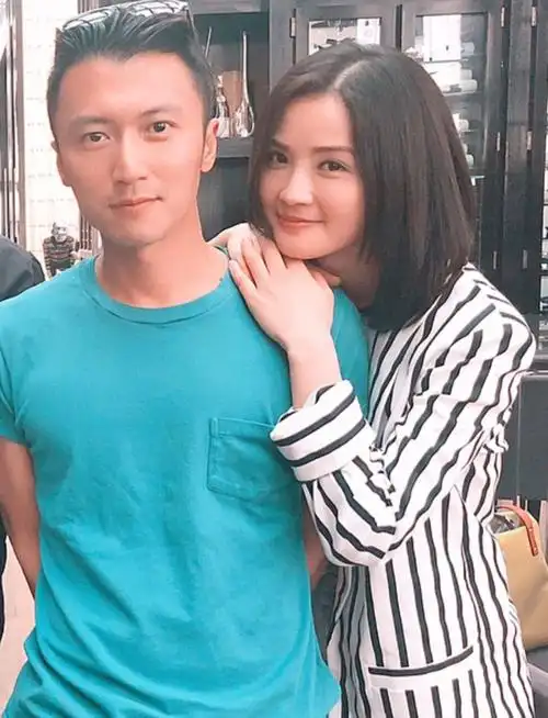 原创阿sa晒与谢霆锋林俊杰合照,三大歌手罕见同框《小酒窝》引回忆杀