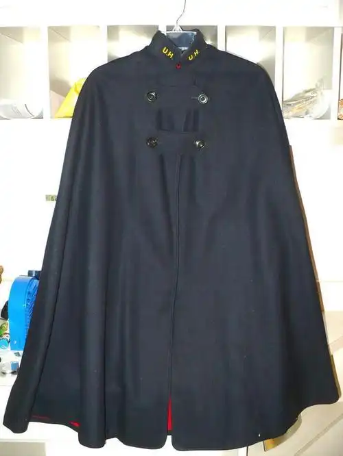 军人穿斗篷真帅气美军男女军官可自购2种士兵不许穿