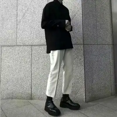 半身部位男生头像念七