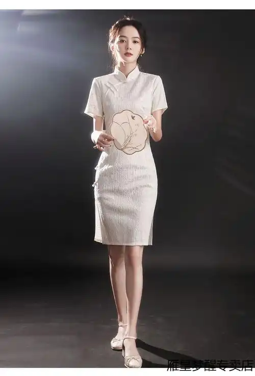 香港雁皇yeshon白色旗袍新款夏季素雅复古蕾丝年轻款少女改良版短款