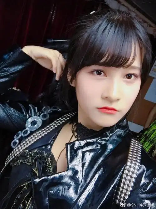 2 shy48-刘娇 :你没换头像呀  (2017年04月01日15时29分) snh48-谢妮