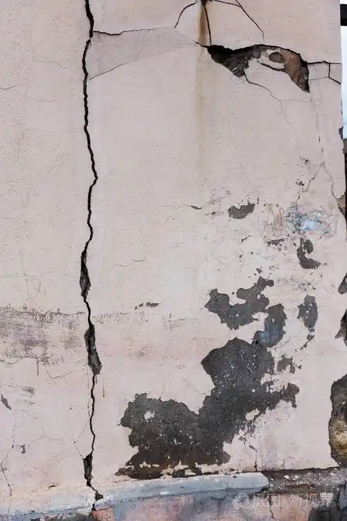 旧墙裂缝的背景作为创意设计的背景.