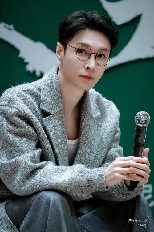 张艺兴:从唱跳歌手到青年演员的转变