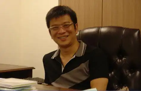 对方公开道歉;陈子鸿回应,他没说忘恩负义,只希望还杨明煌一个公道