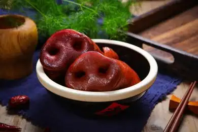 中国传统特色美食卤猪鼻子猪拱嘴