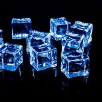 经典好看头像蓝色冰块图片晶莹透亮美极了