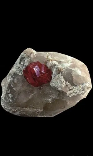 石榴石原矿,原石,石榴石晶体!各种宝石出生!