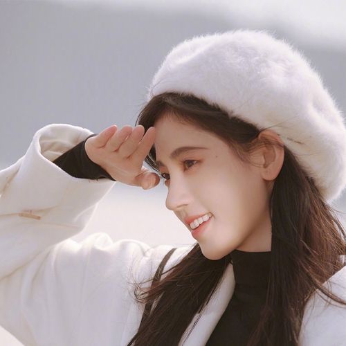 鞠婧祎同款贝雷帽白色女秋冬季毛绒兔毛高级感毛茸茸新款2021爆款