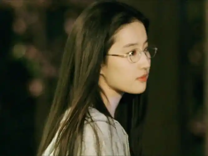 刘亦菲漂亮得好像海上的月光 · 恋爱通告宋晓青