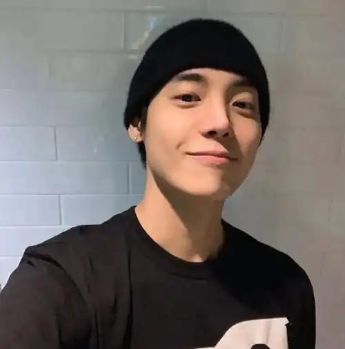 真人男生头像高清男头素质拿图