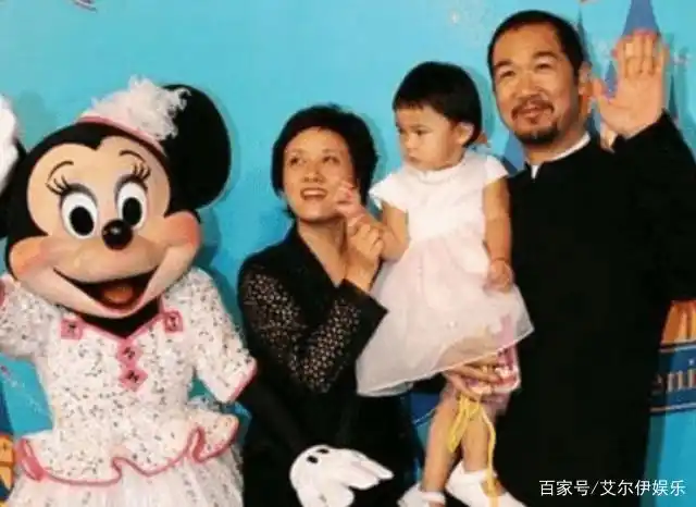 张国立的1子3女,儿子是他永远的痛,3个女儿却都为他赚足脸面