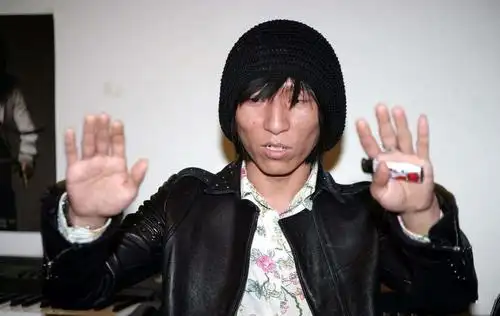 6位吸毒明星前后对比男神成了狱中囚而她直接死床头