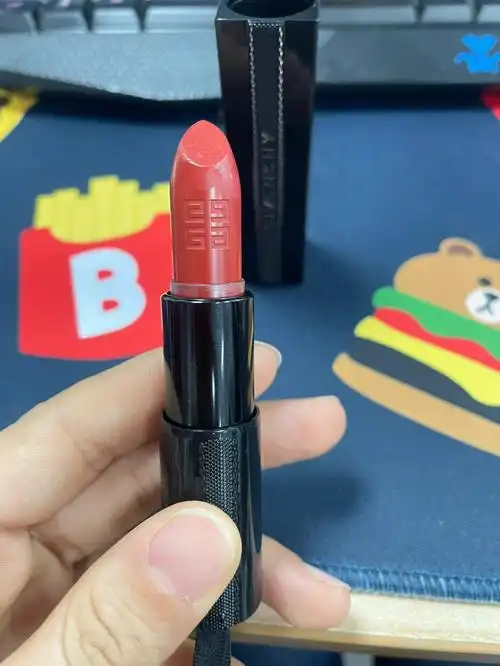 纪梵希禁忌之吻霓虹唇膏n11