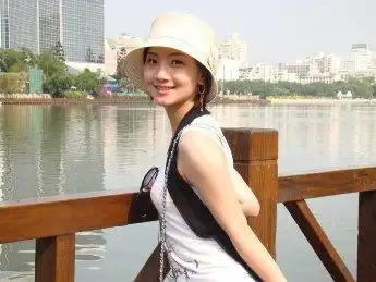 东南卫视美女主播徐子乔